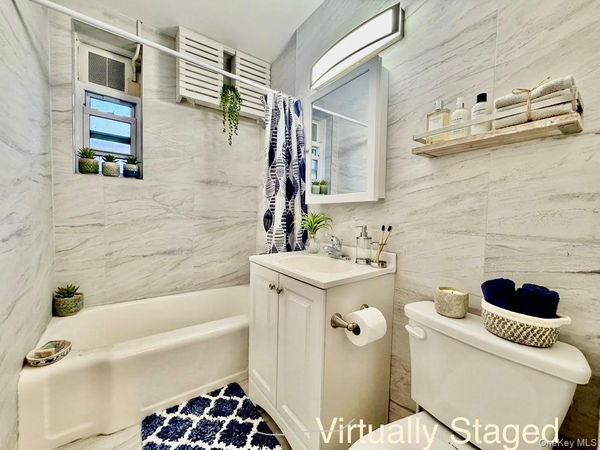 144-35 Sanford Avenue, Unit 3C photo 2