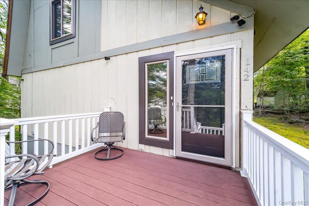 142 N Emerald Drive – For Sale photo 7