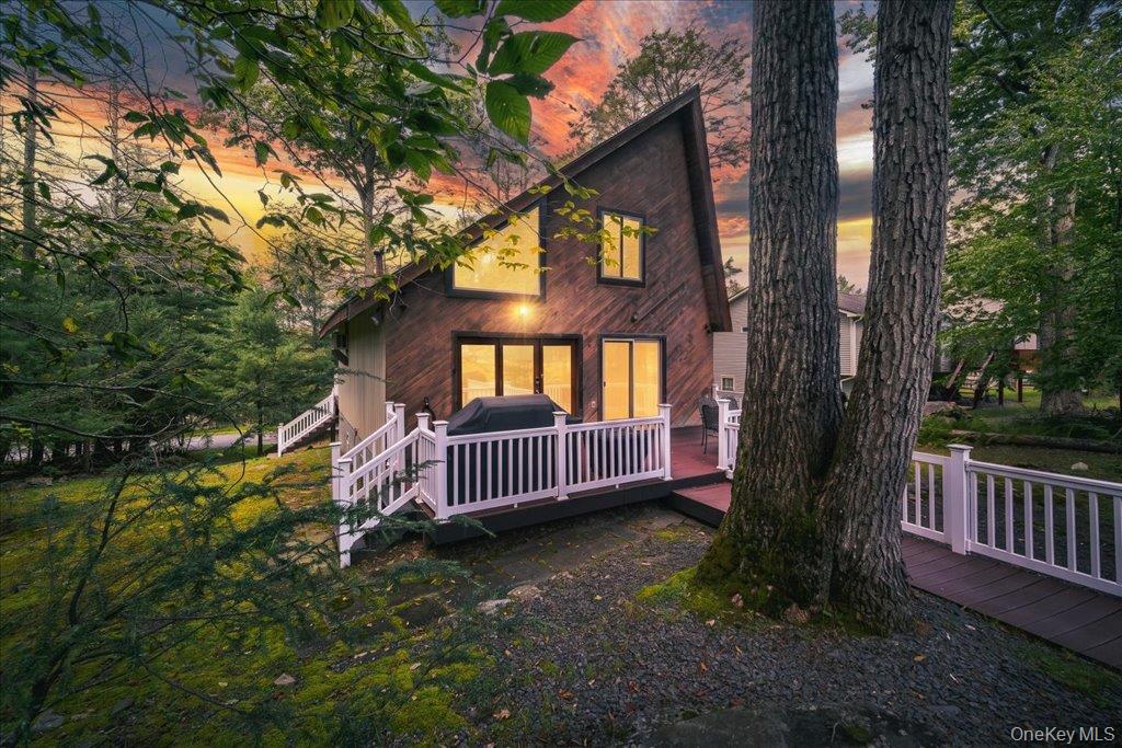 142 N Emerald Drive – For Sale