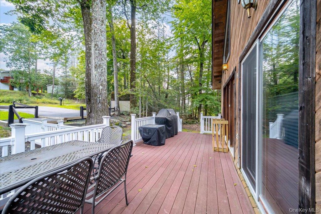 142 N Emerald Drive – For Sale photo 6