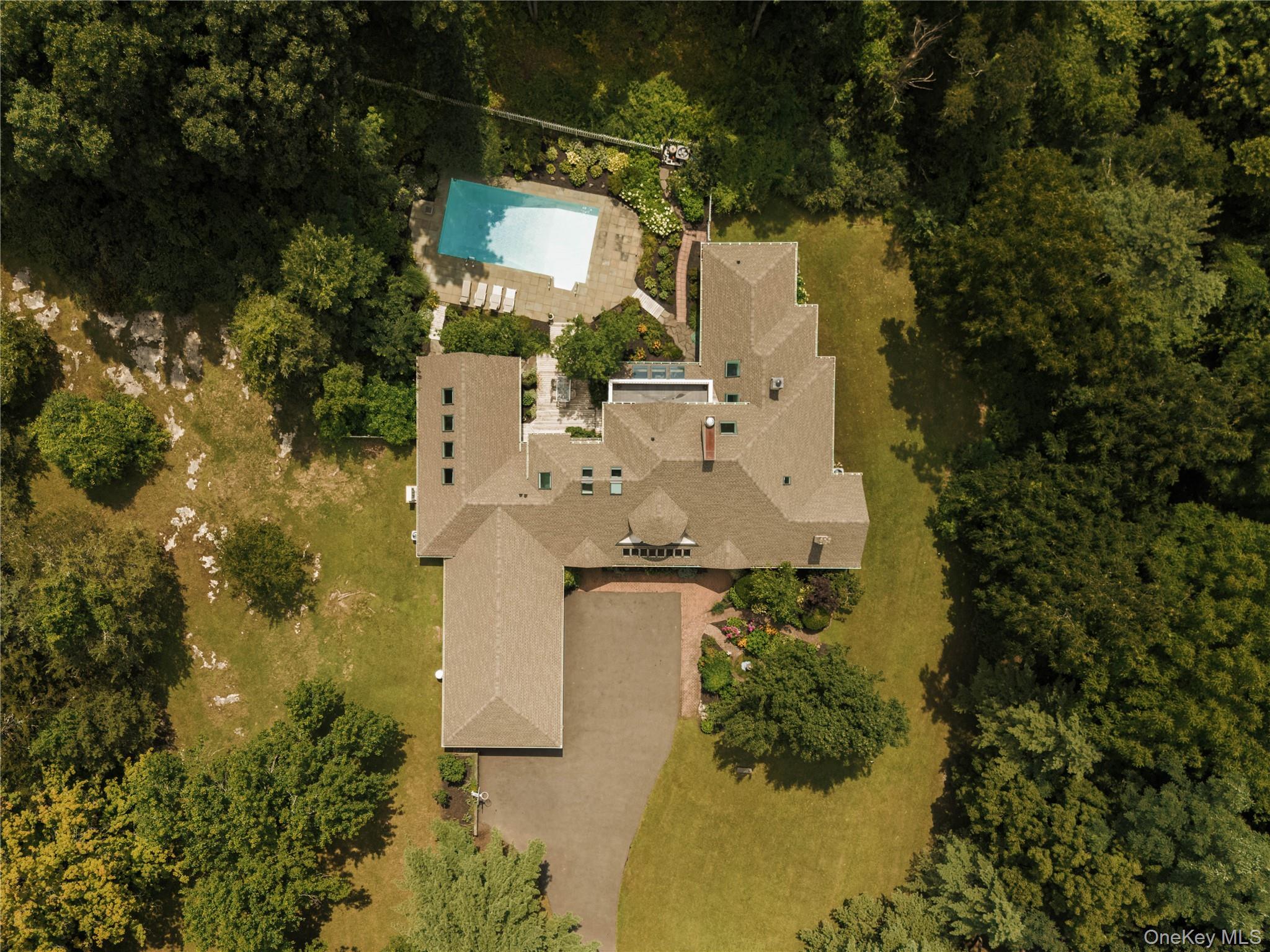 596 Hurley Avenue – For Sale photo 49