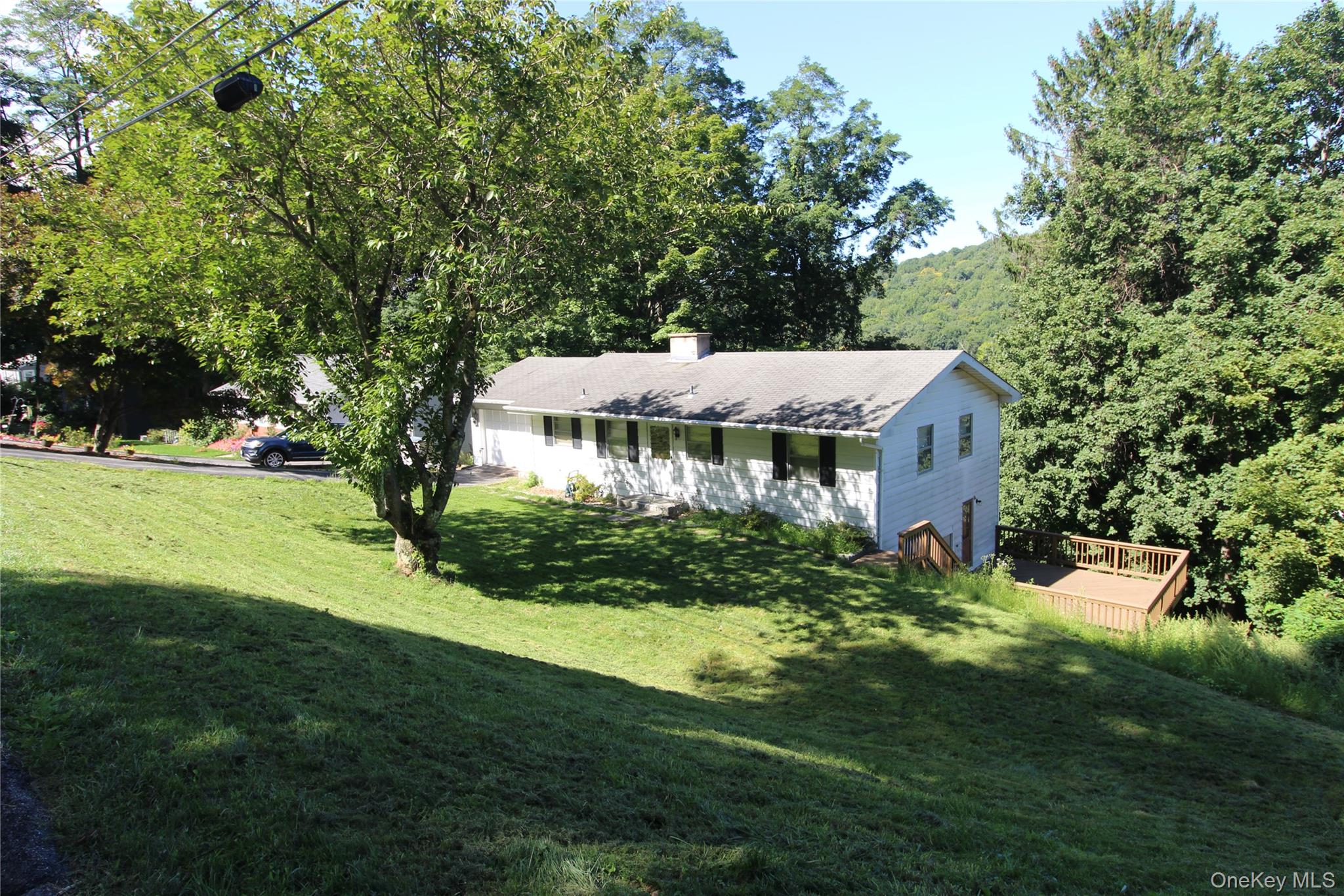 661 Warren Avenue – For Sale photo 2