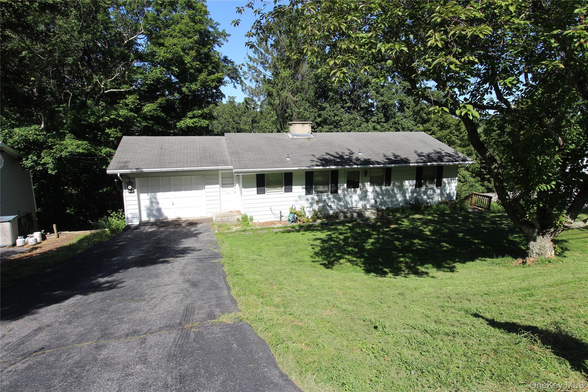 661 Warren Avenue – For Sale