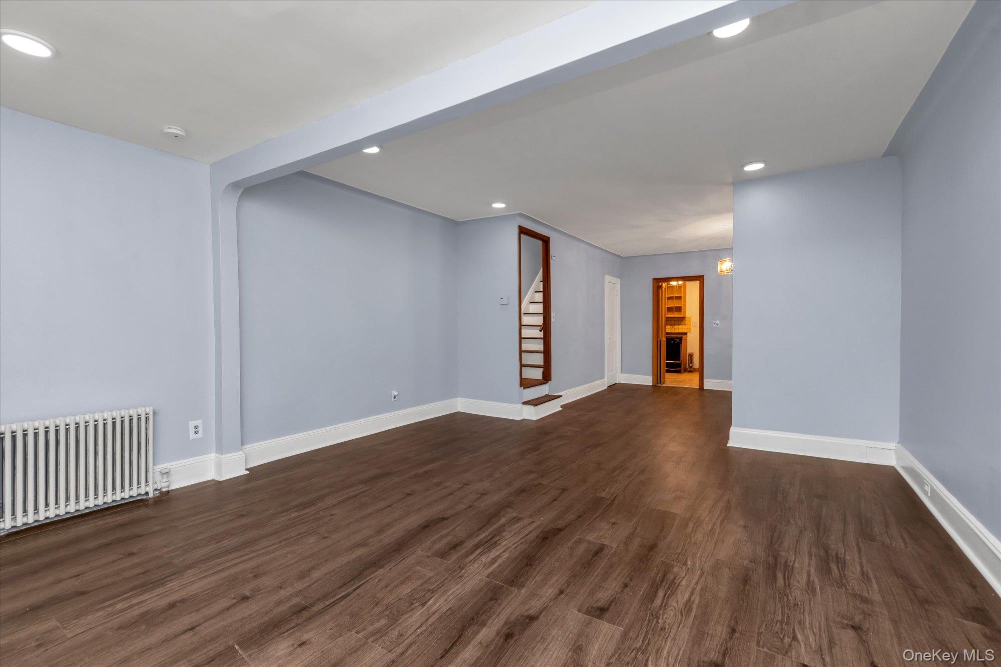 71-39 Nansen Street – For Rent photo 6