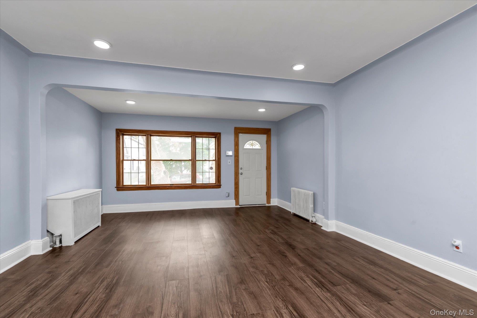 71-39 Nansen Street – For Rent photo 3