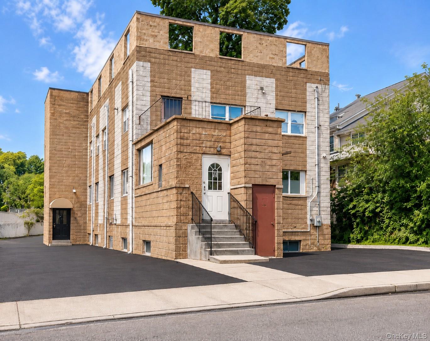 21 Rita Avenue – For Sale