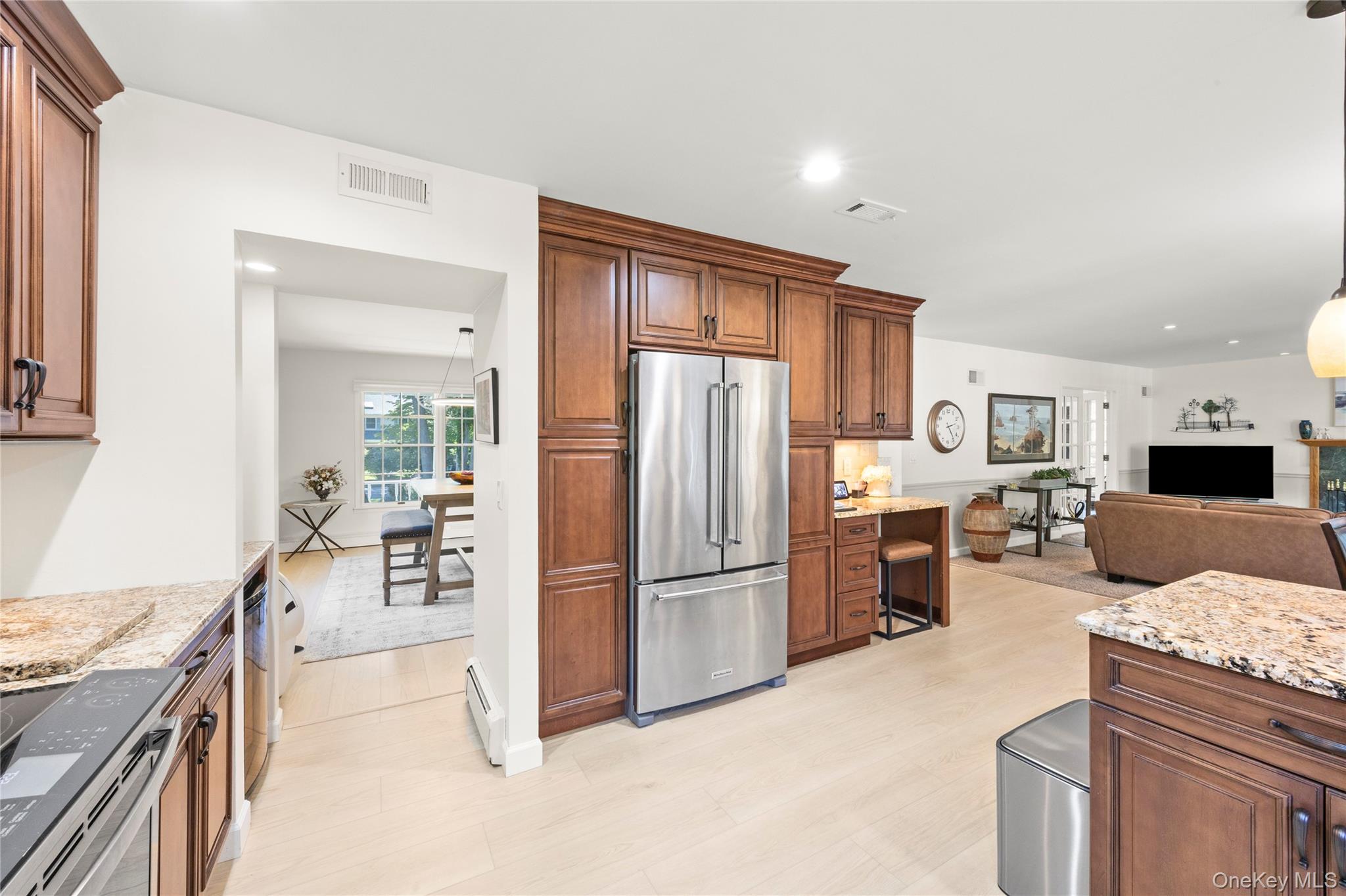 7 Holly Lane – For Sale photo 16