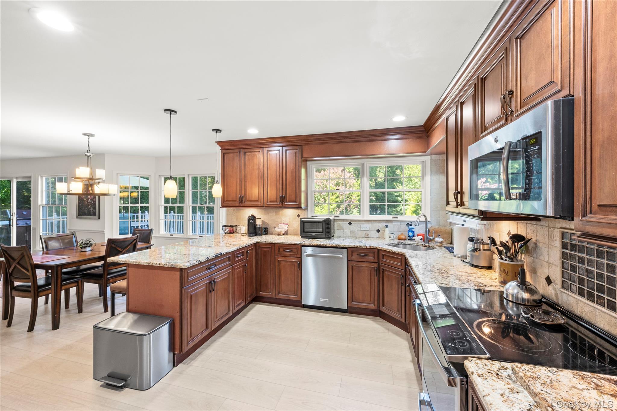 7 Holly Lane – For Sale photo 14