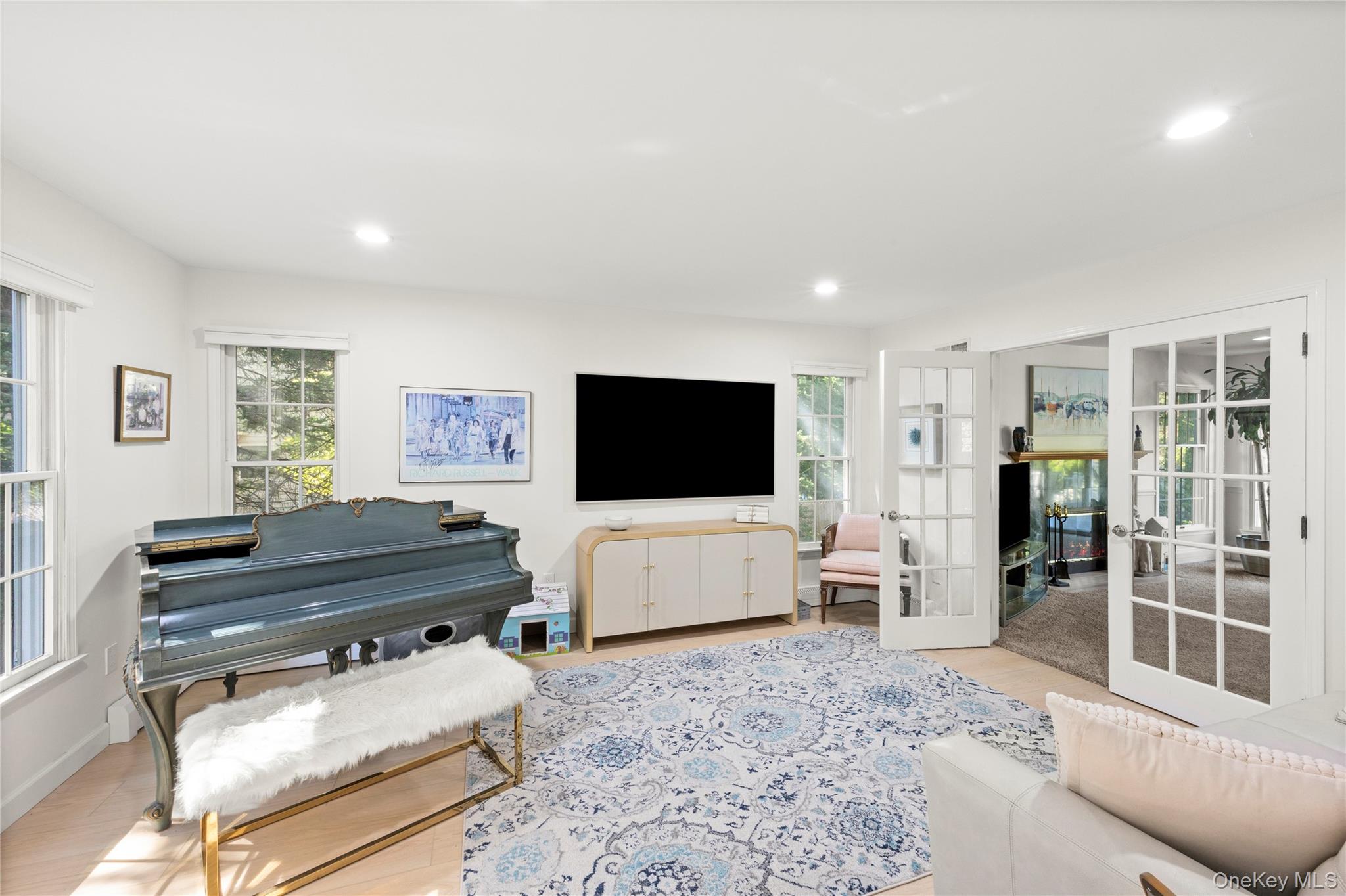7 Holly Lane – For Sale photo 9