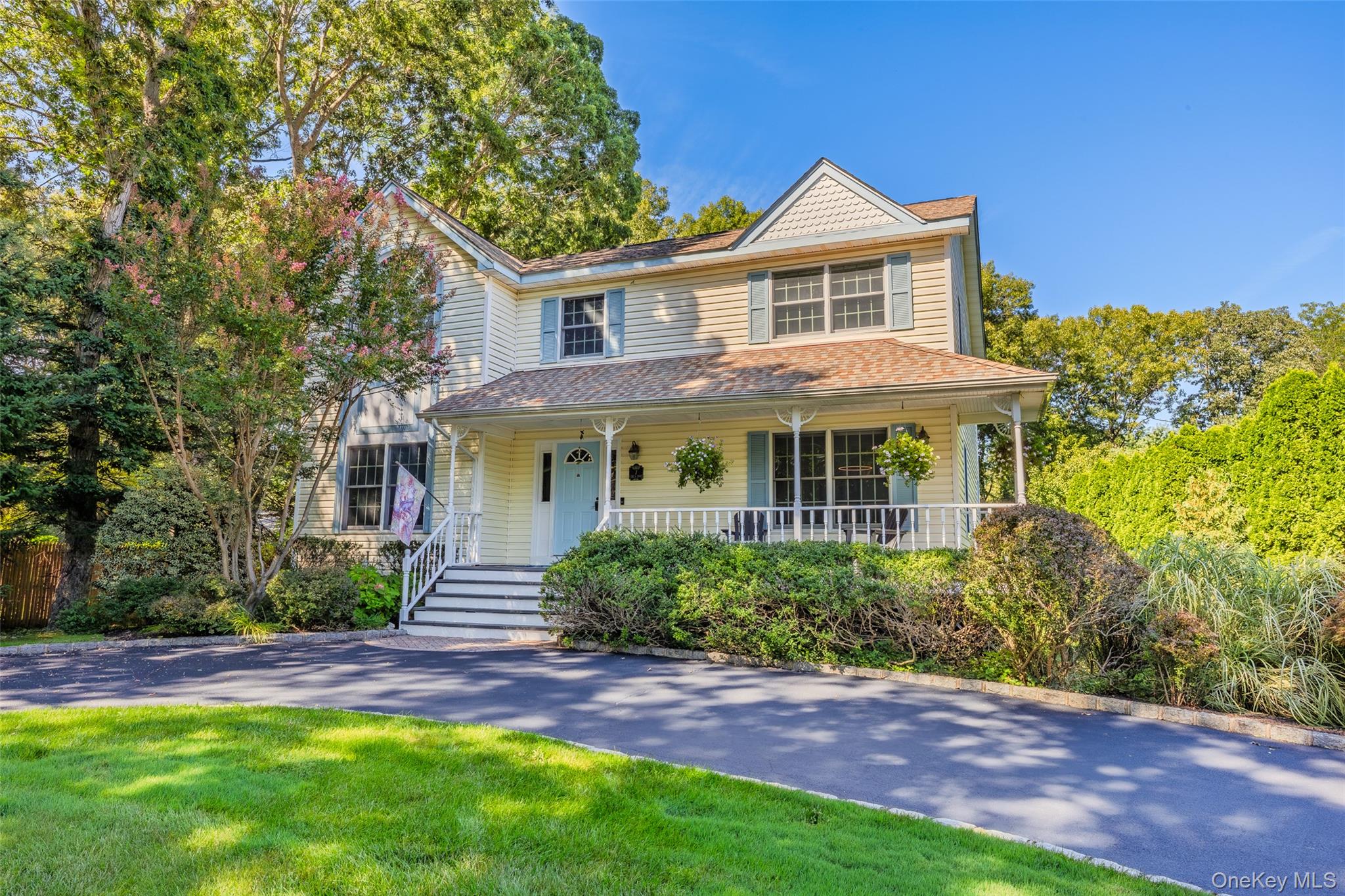 7 Holly Lane – For Sale