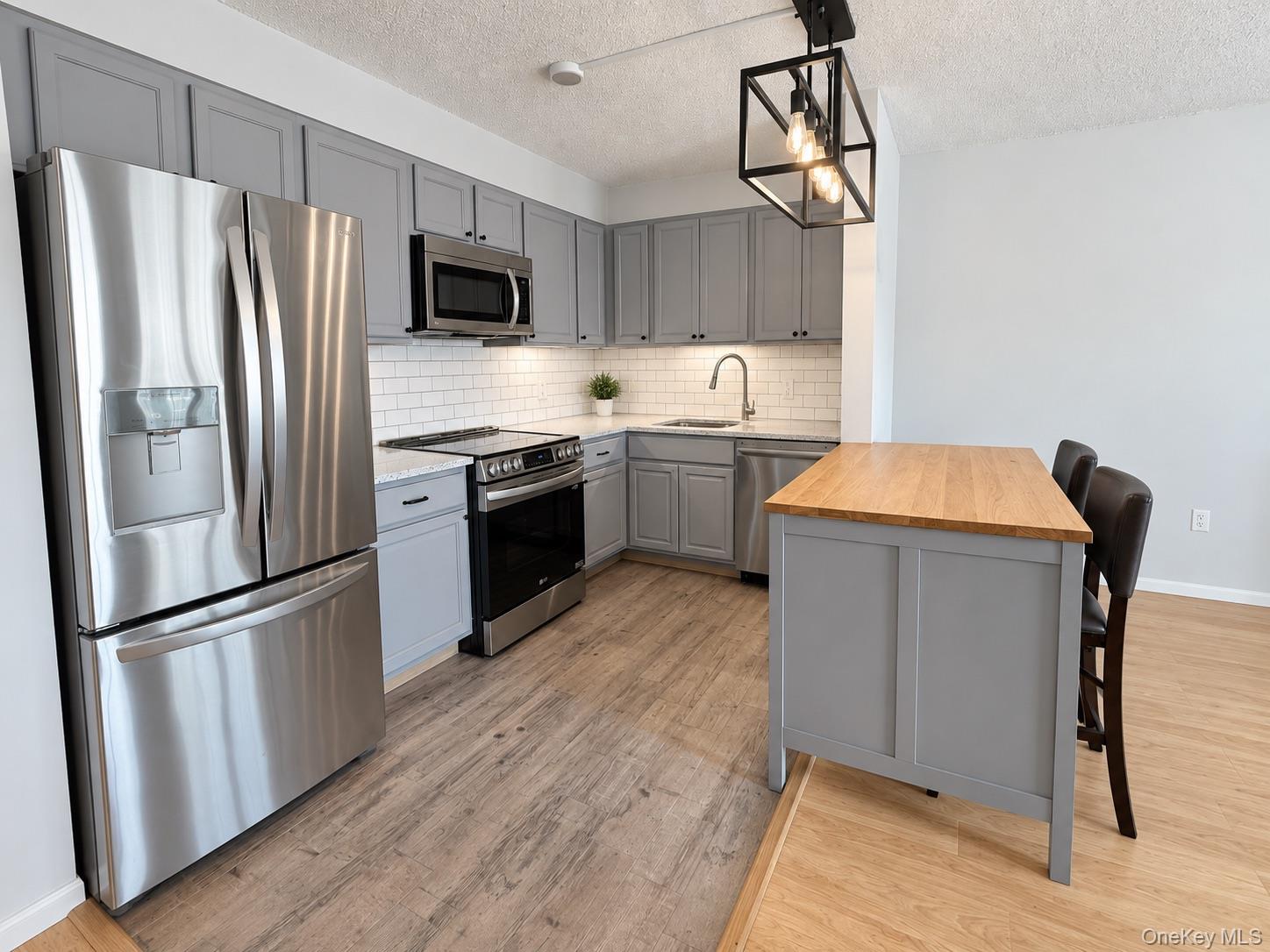 260 Beach 81st Street, Unit 3D photo 3