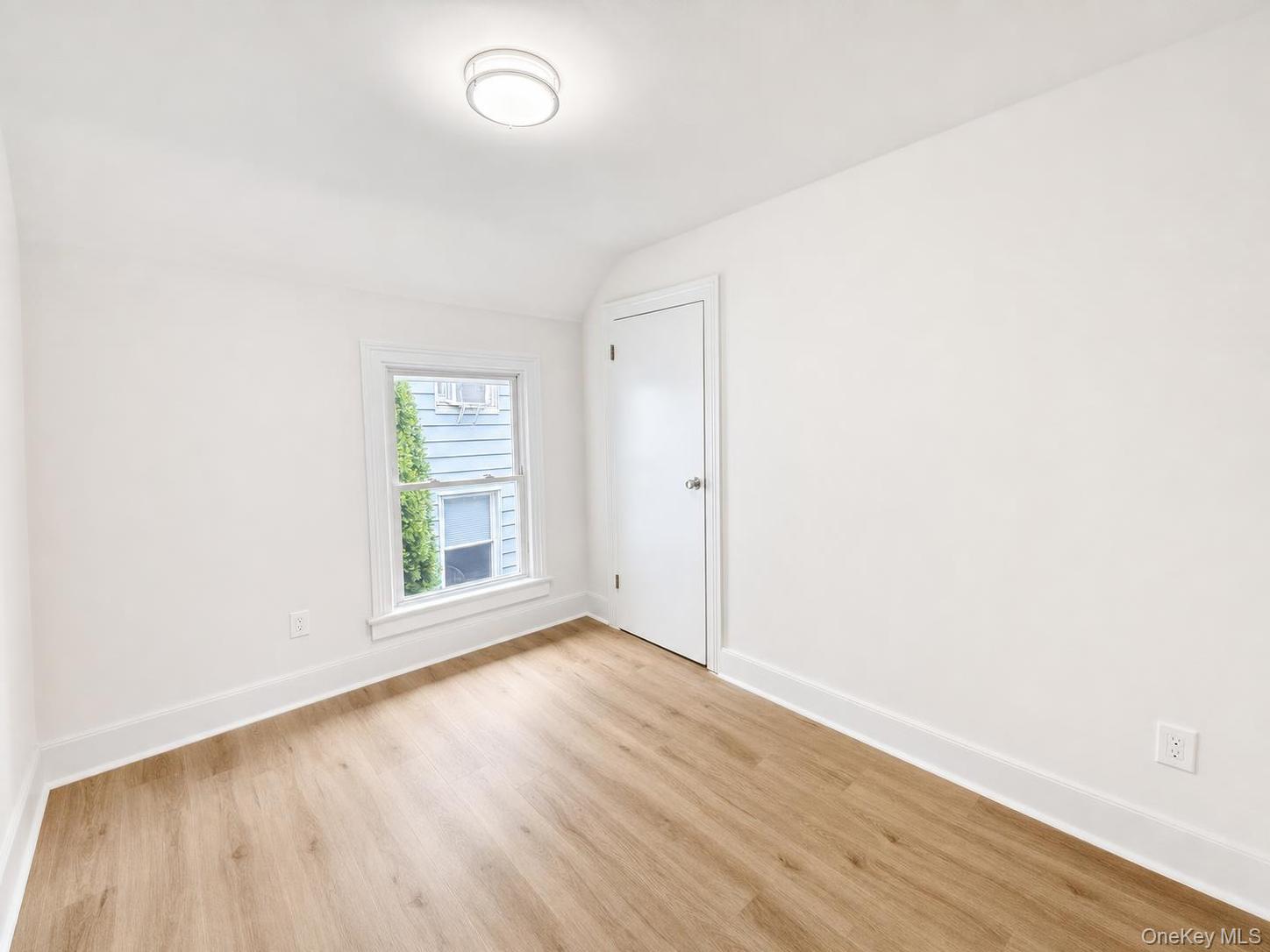 10 Field Street – For Sale photo 26