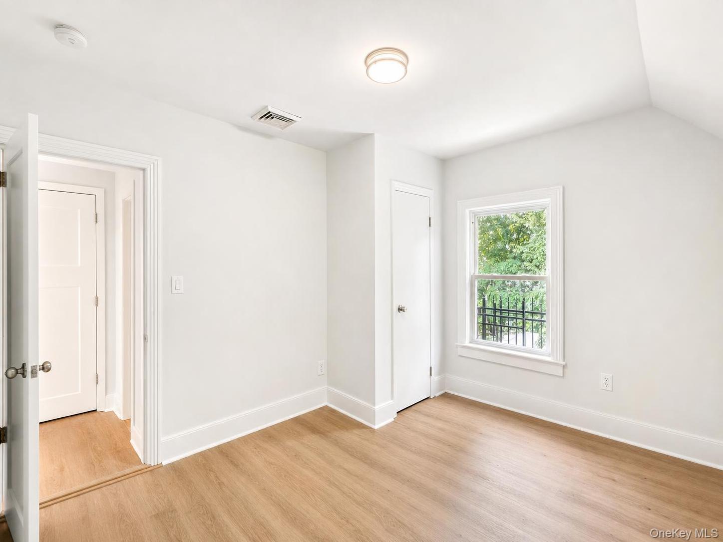 10 Field Street – For Sale photo 23