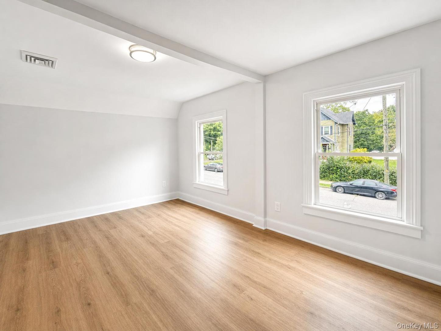 10 Field Street – For Sale photo 20