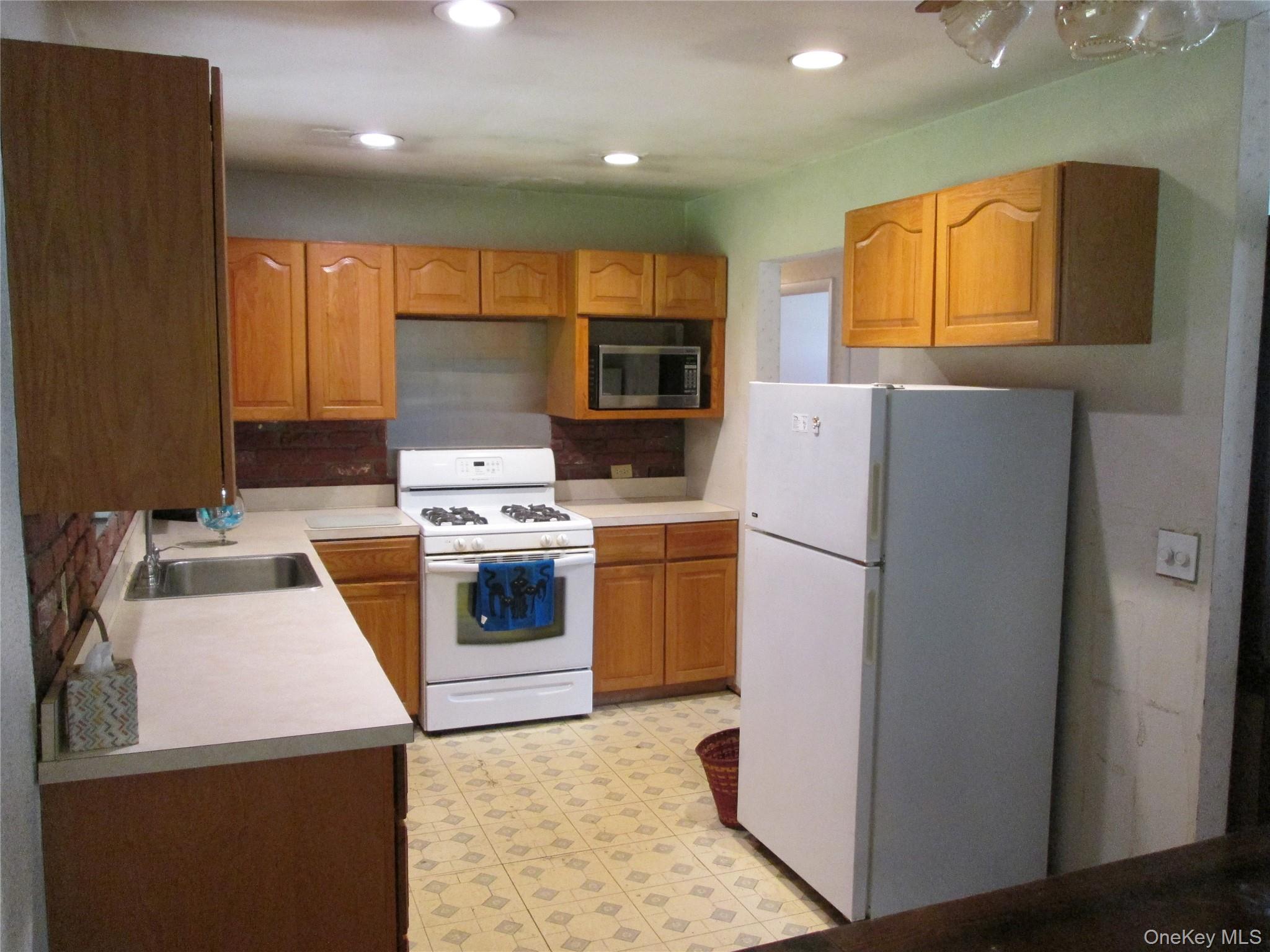 4 Barbara Lane – For Sale photo 6