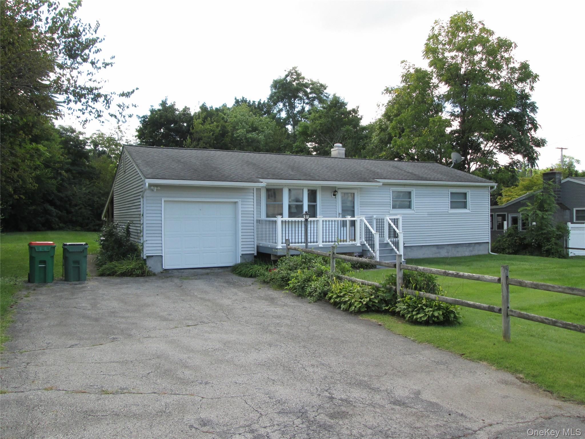 4 Barbara Lane – For Sale photo 2