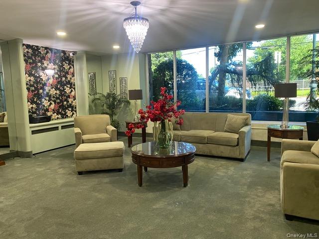 504 Merrick  Rd, Unit 4M photo 3
