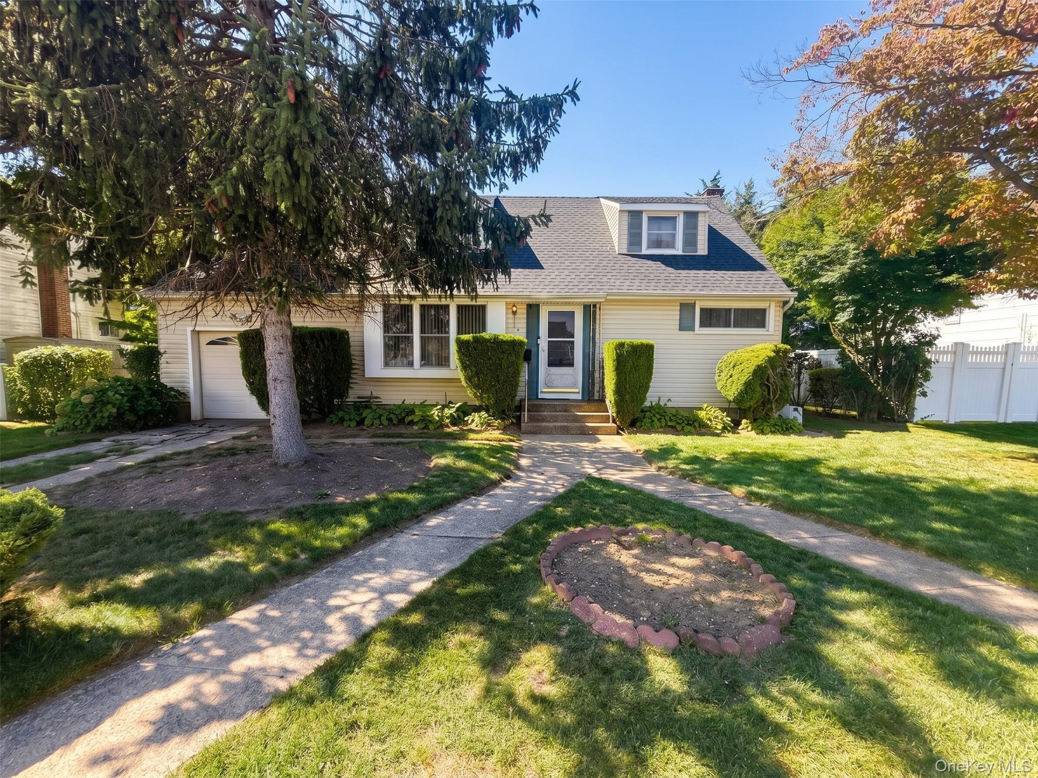 124 Westwood Road N – For Sale