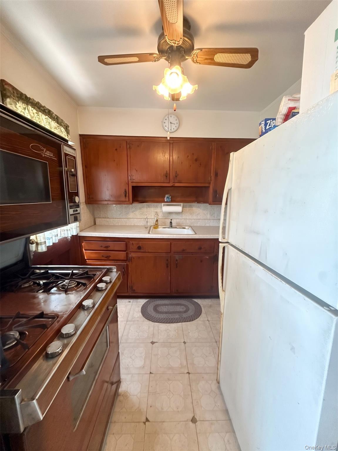 124 Westwood Road N – For Sale photo 2