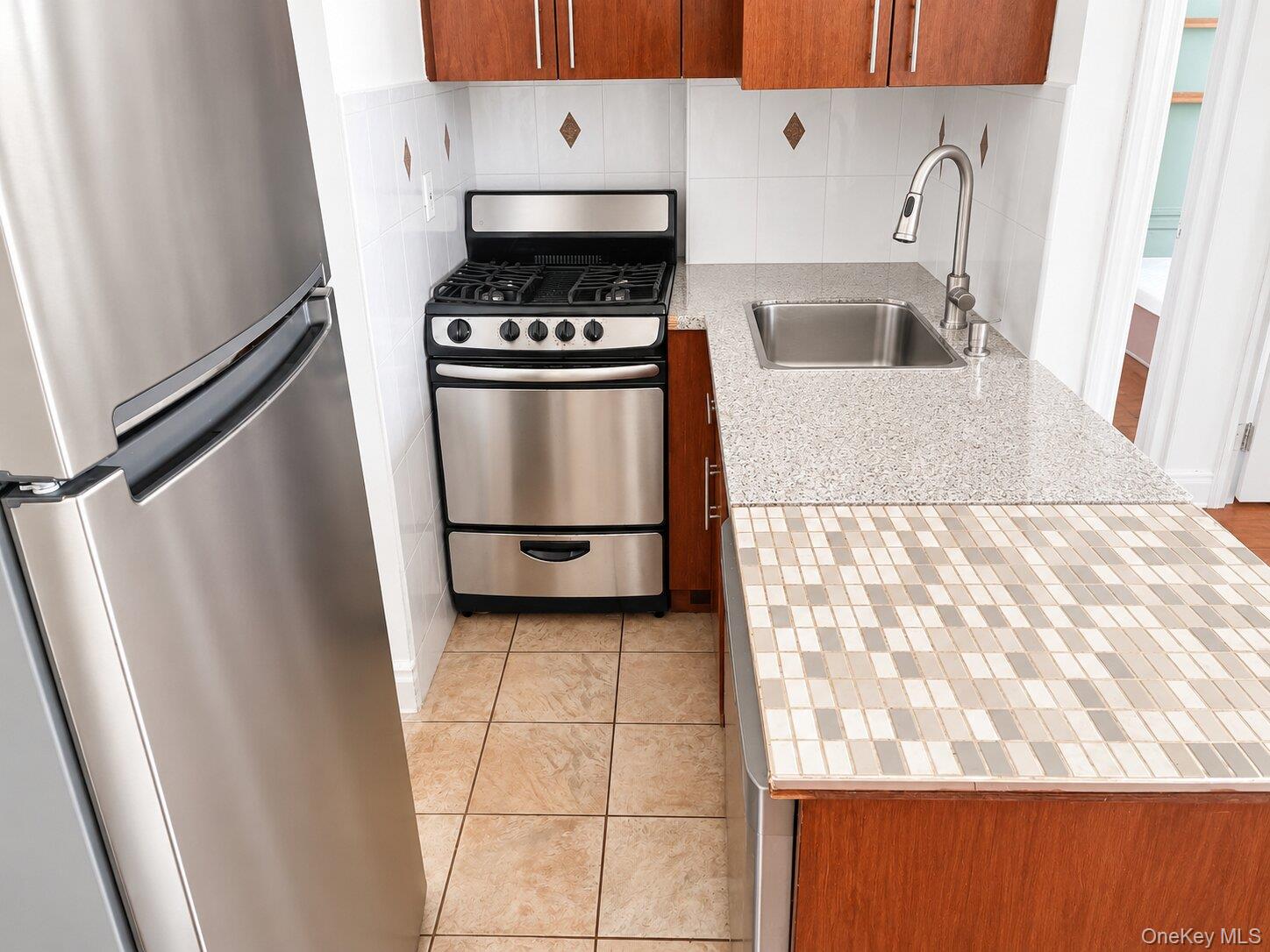 71st 140 W, Unit 4C photo 10