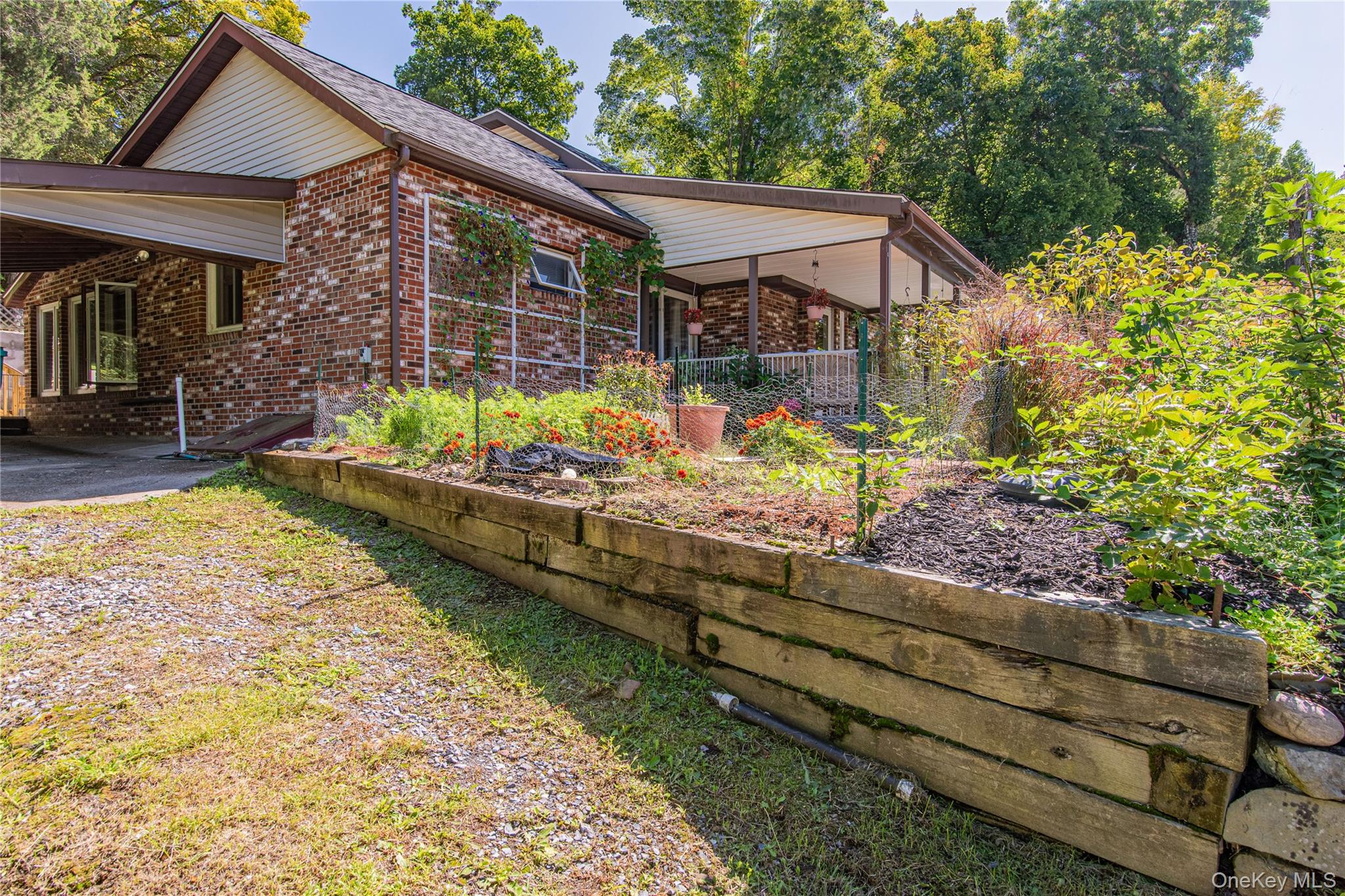 1440 Route 9G – For Sale