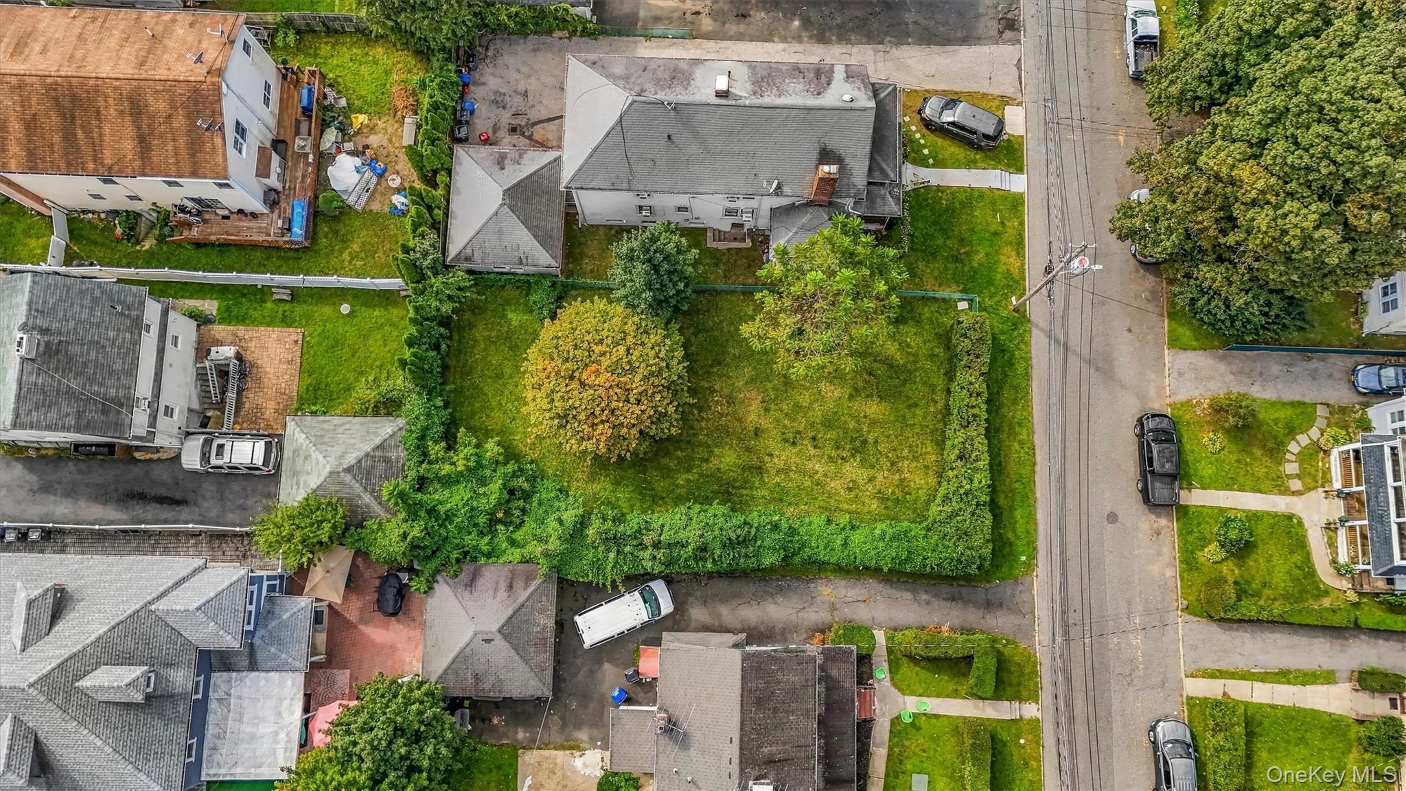 Vacant Florence Avenue – For Sale photo 2