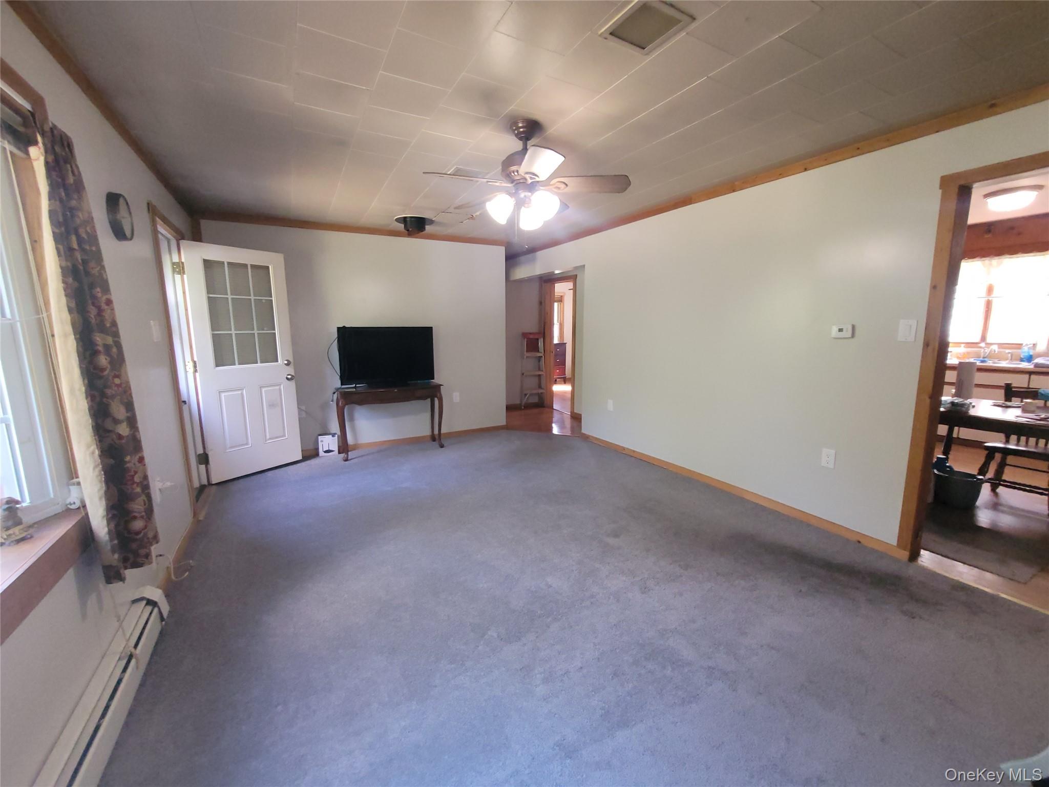 432 Southwoods Drive – For Sale photo 4
