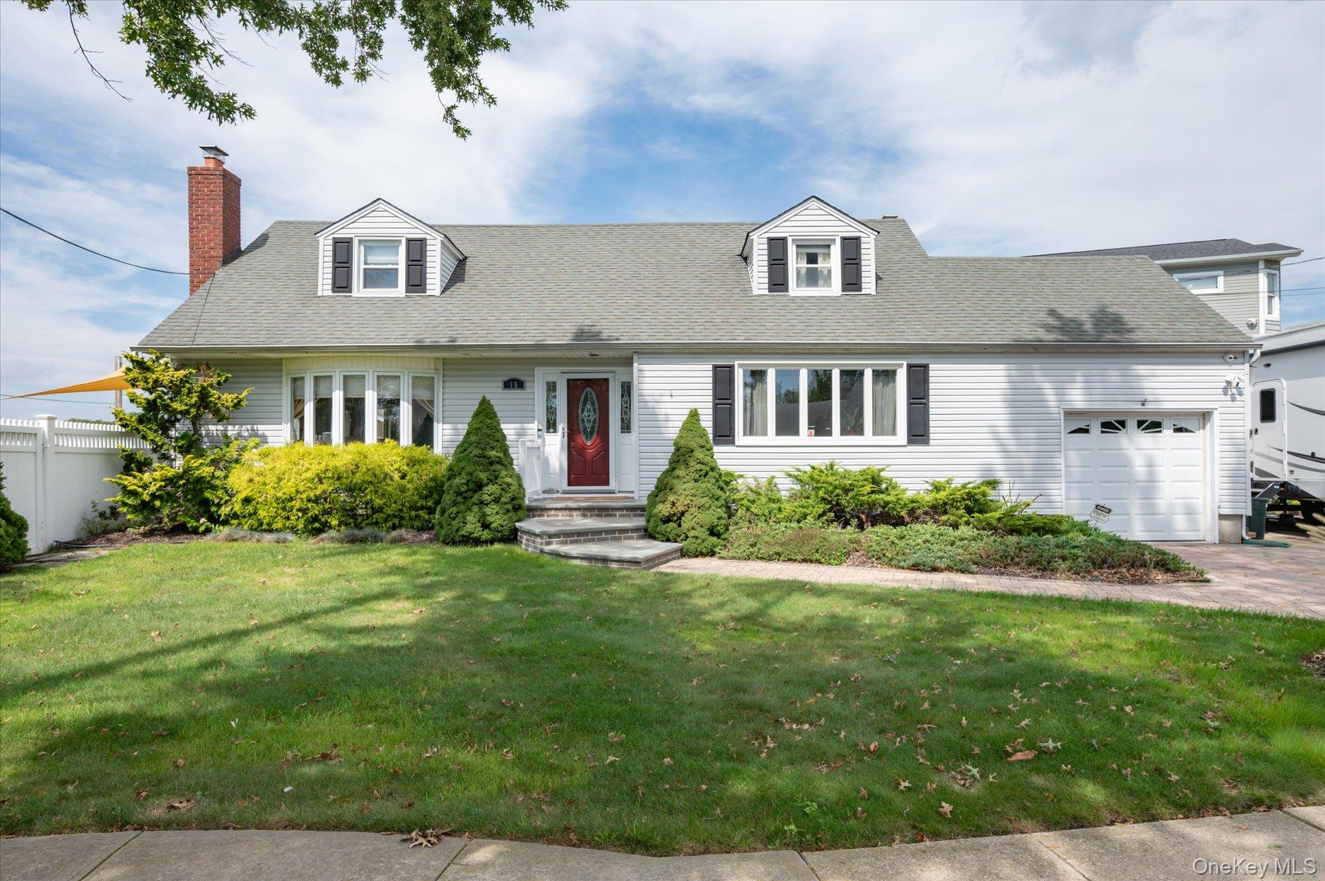 15 E Lincoln Avenue – For Sale photo 2