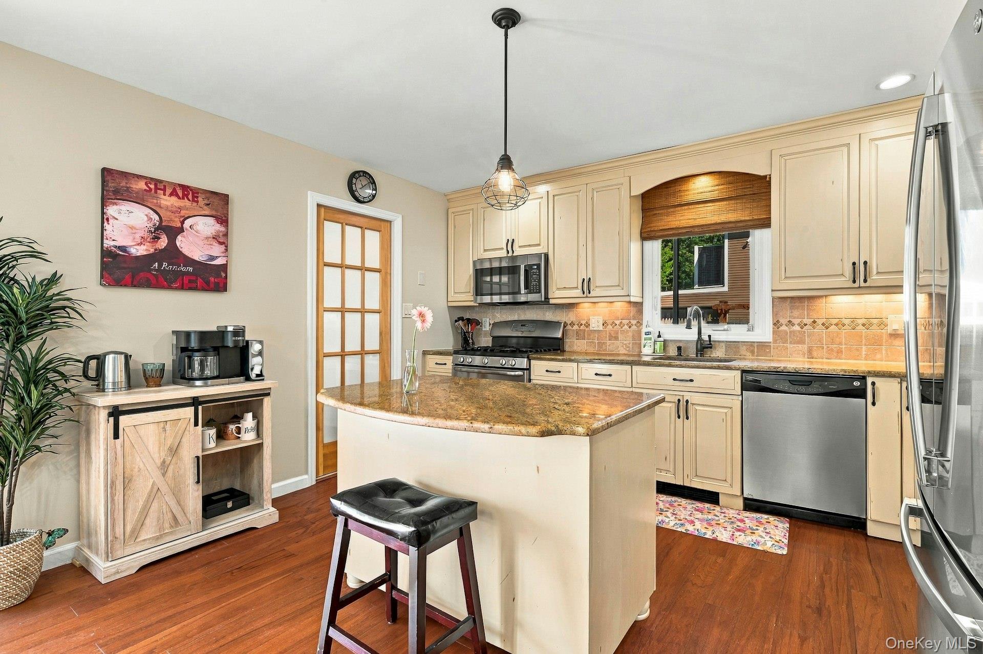 724 Sandra Avenue – For Sale photo 28