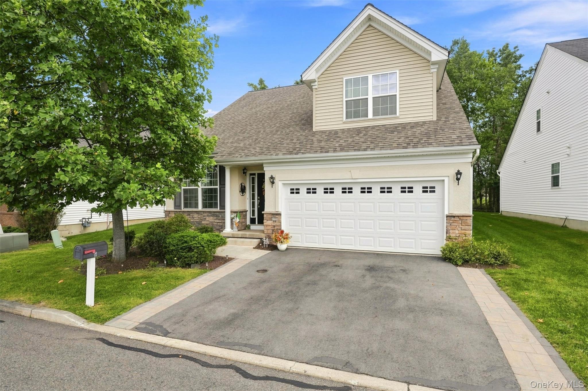 6 Cyprus Drive – For Sale photo 2