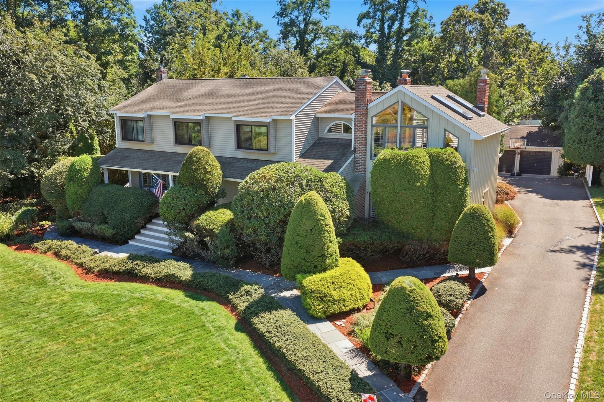 14 Seacliff Lane – For Sale photo 2