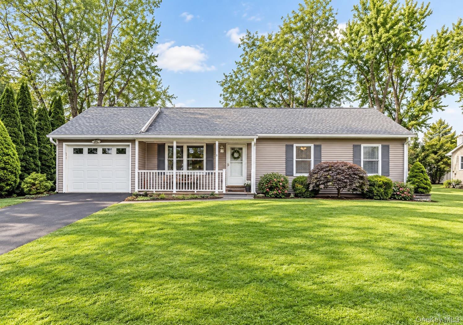 5 Meadowbrook Drive – For Sale