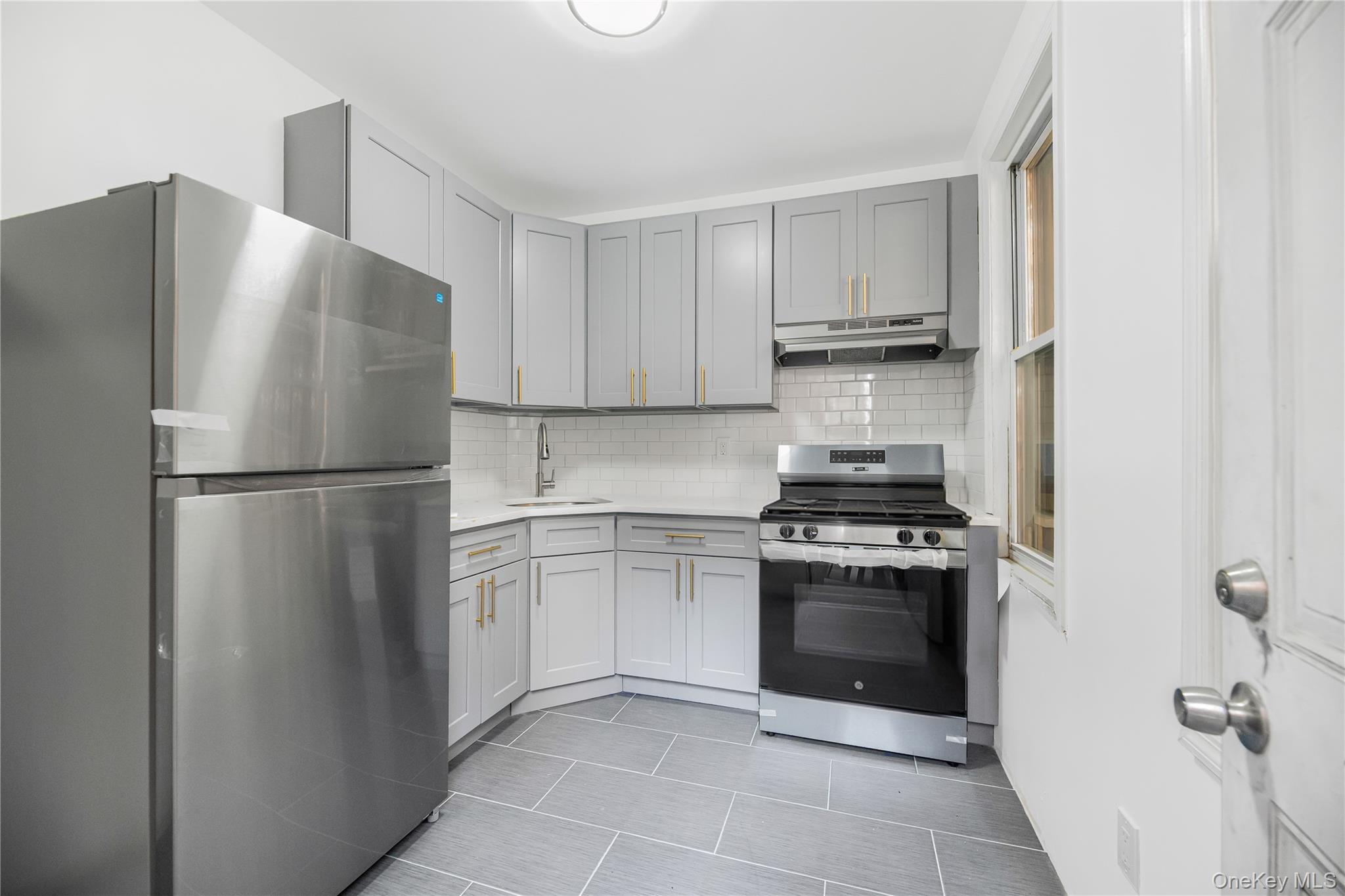 1893 Longfellow Avenue – For Sale photo 13
