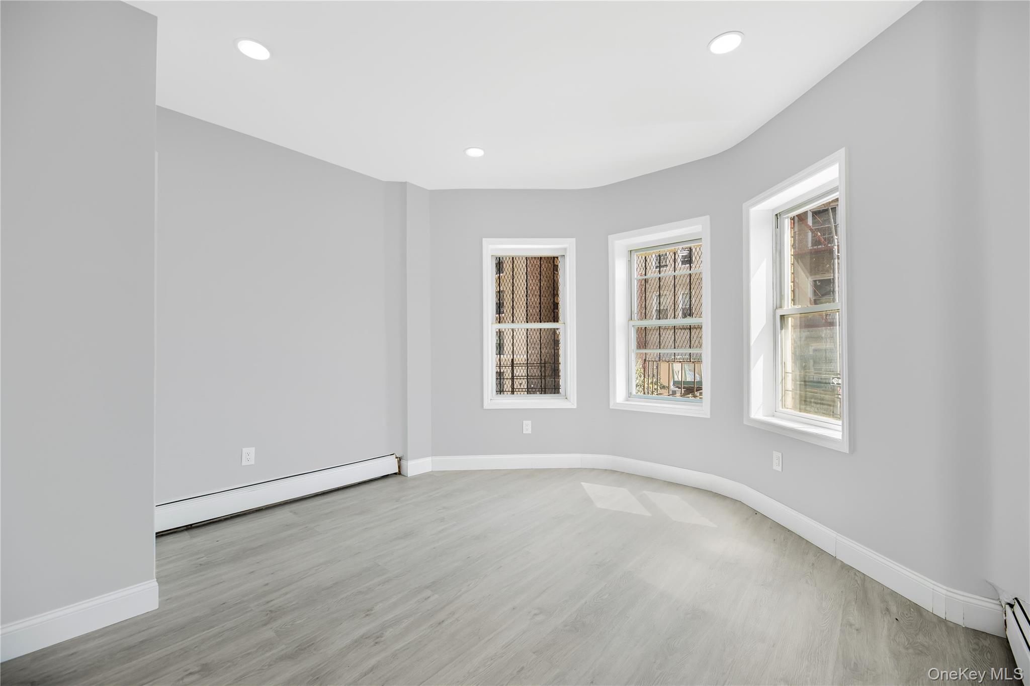 1893 Longfellow Avenue – For Sale photo 9