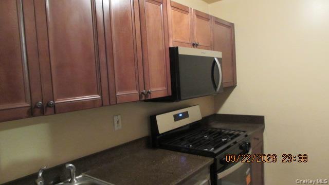 4 Sadore Lane, Unit 7J photo 7