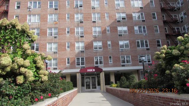 4 Sadore Lane, Unit 7J