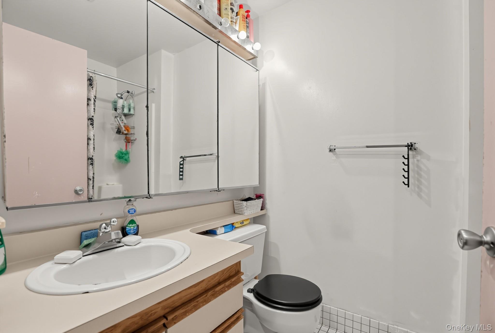 219 Admiral Lane, Unit 2219H photo 32
