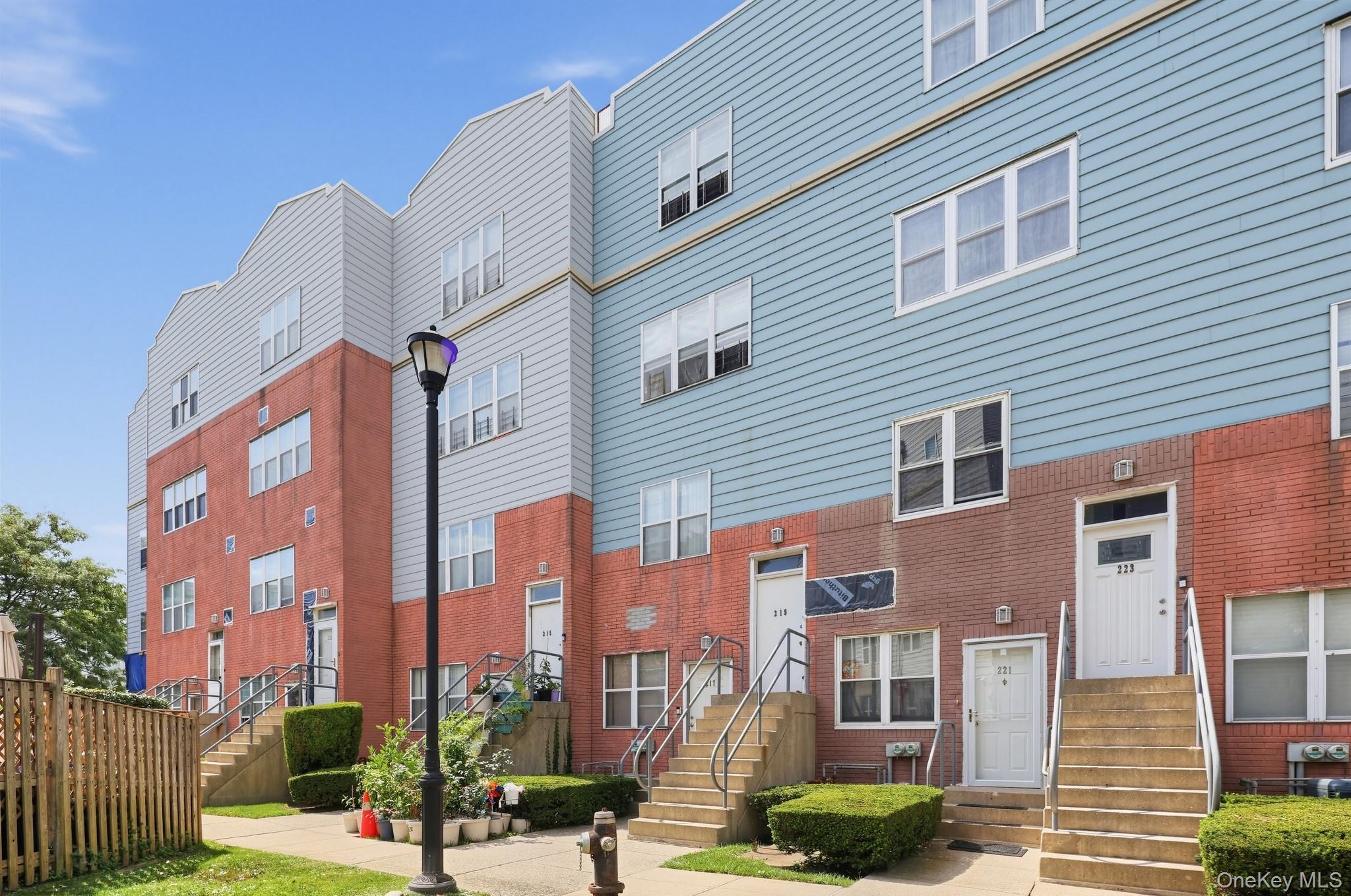 219 Admiral Lane, Unit 2219H photo 10