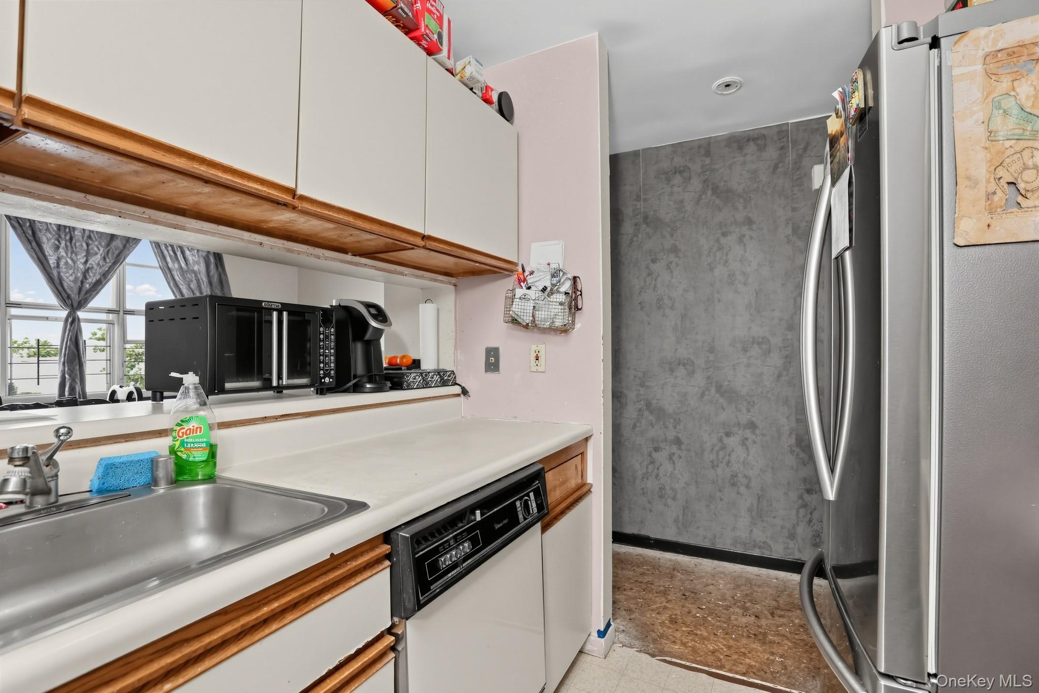 219 Admiral Lane, Unit 2219H photo 16