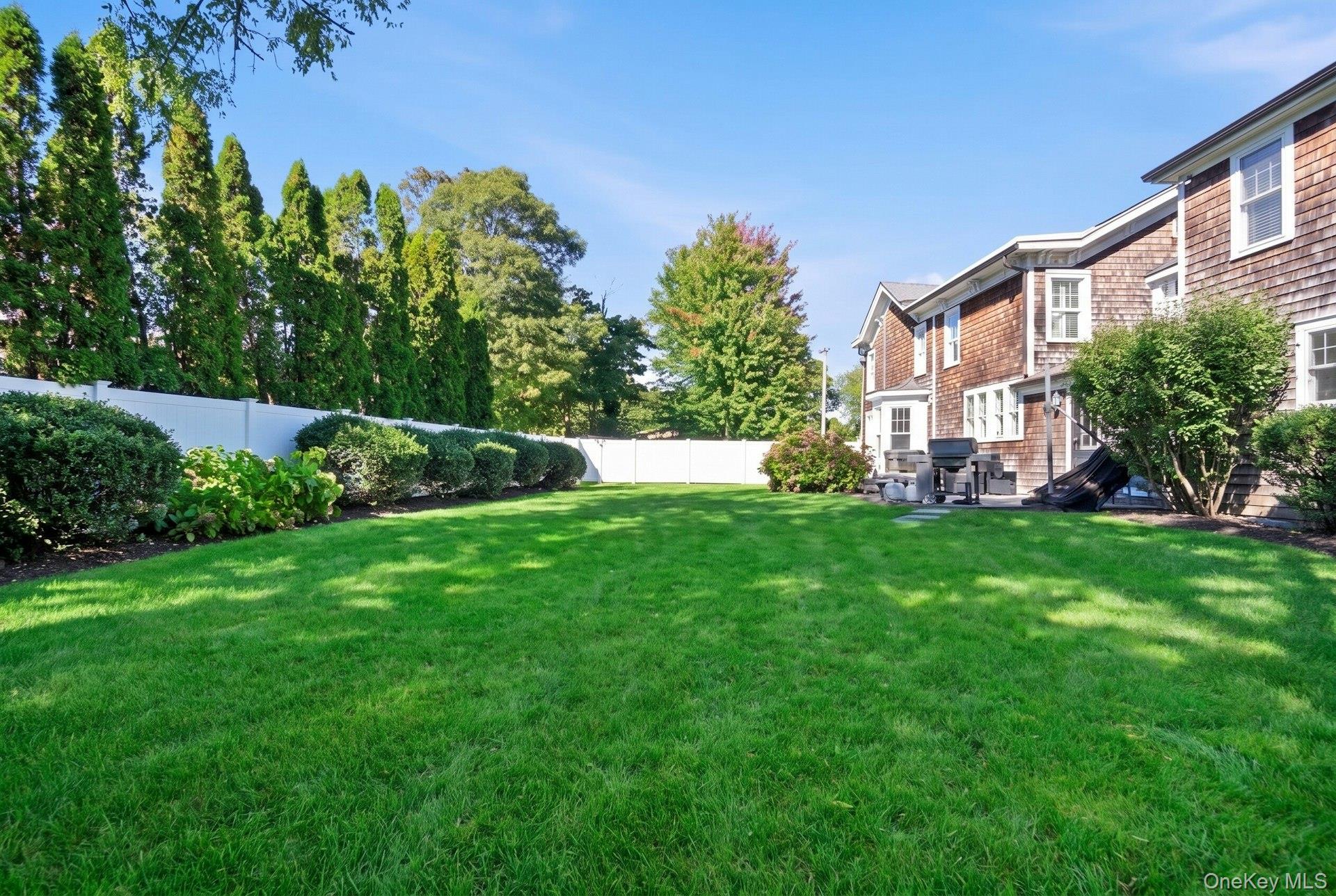 354 Middle Road – For Sale photo 40
