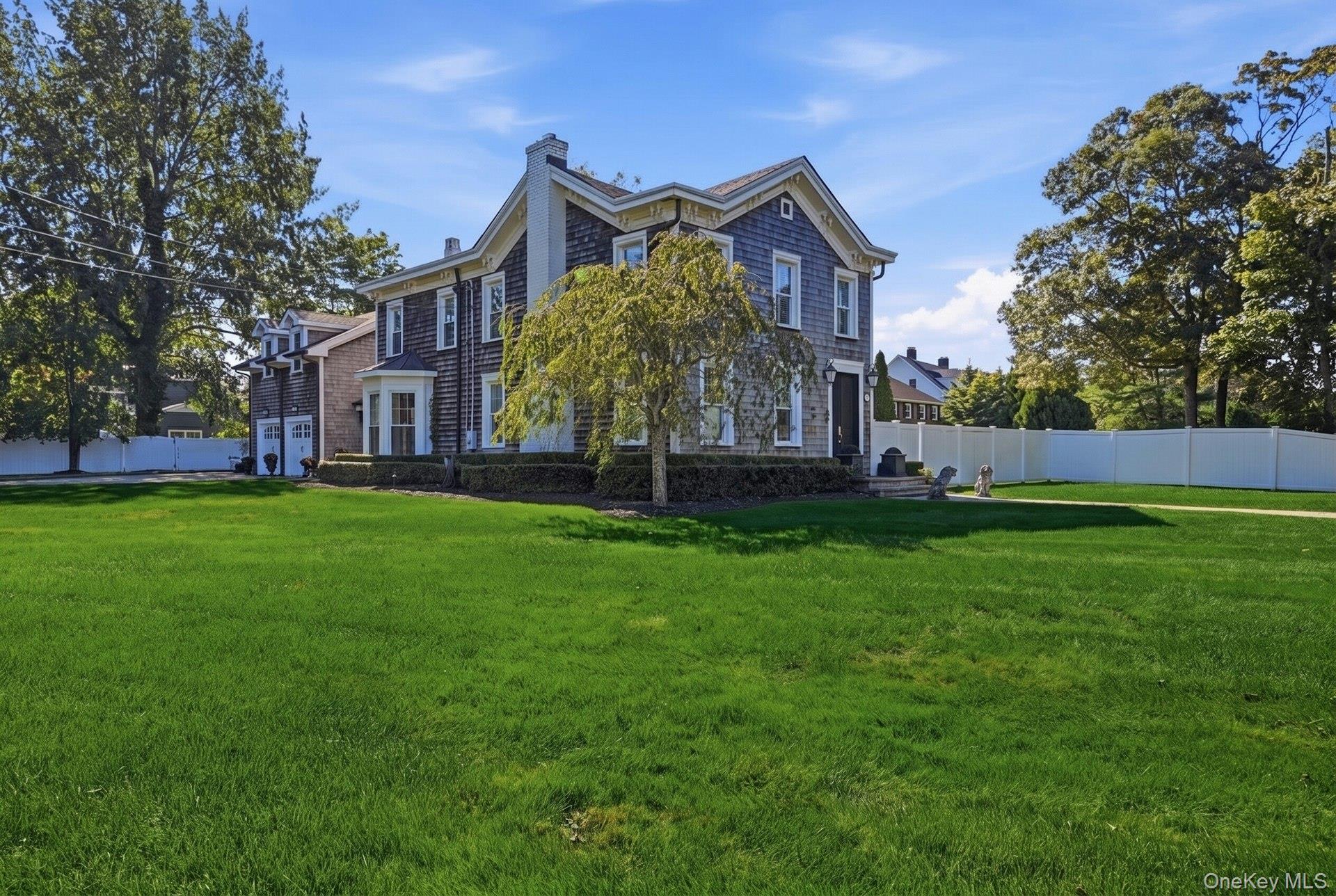 354 Middle Road – For Sale photo 2