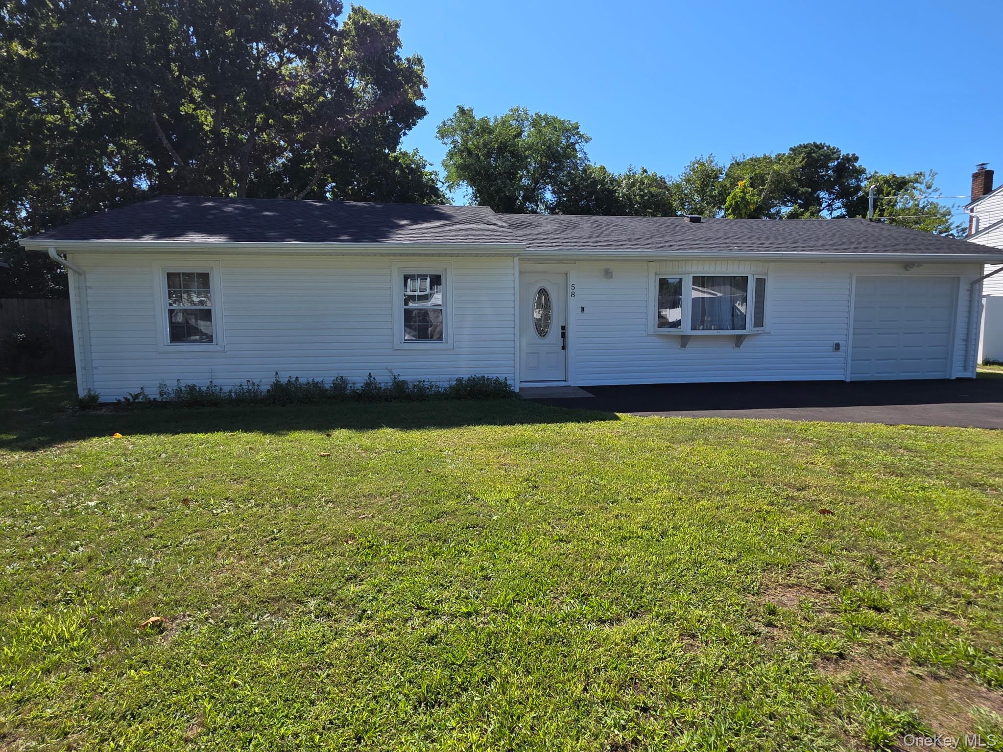 58 Appel Drive E – For Sale
