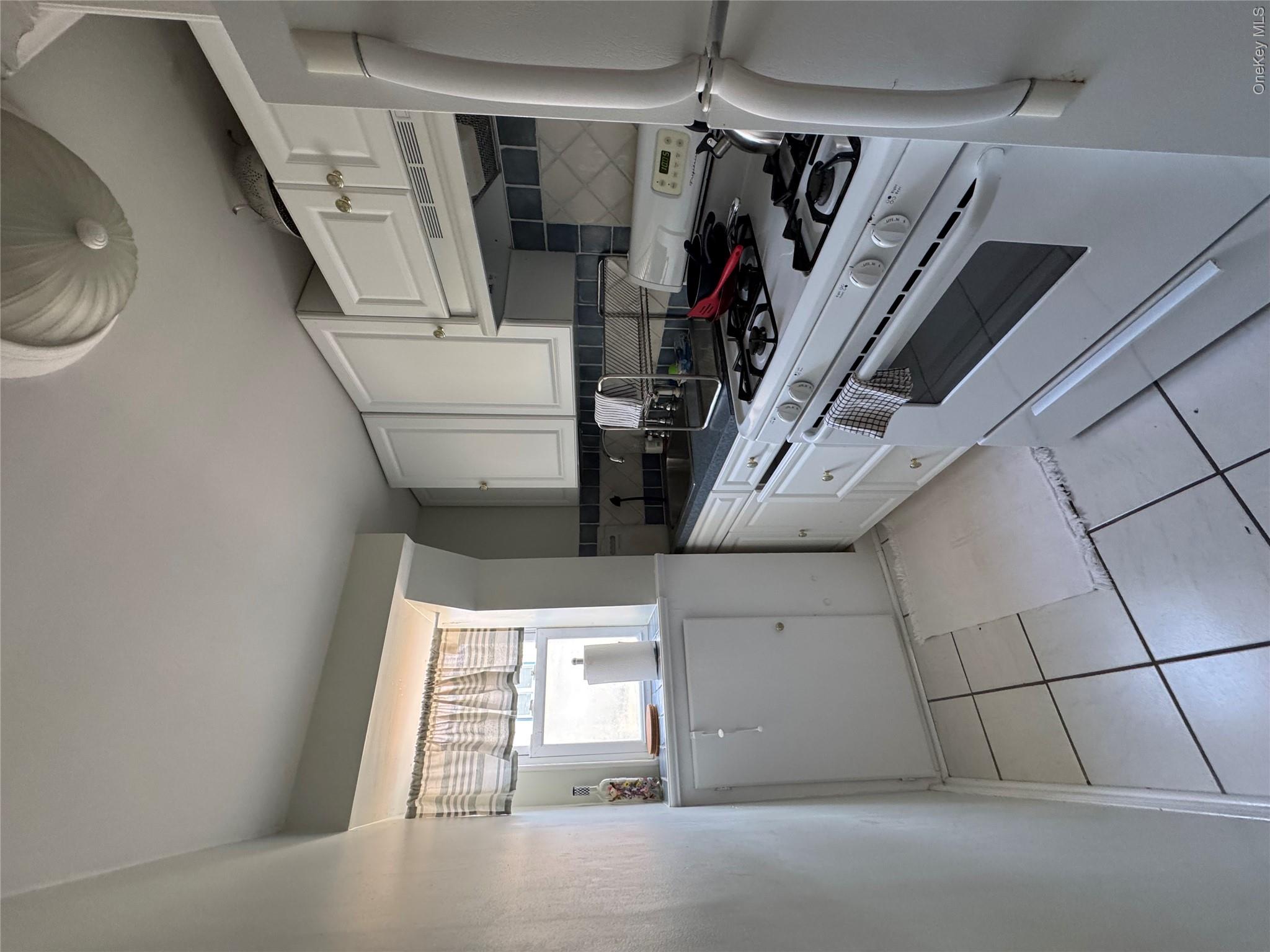 3 Clayton Avenue – For Rent photo 4