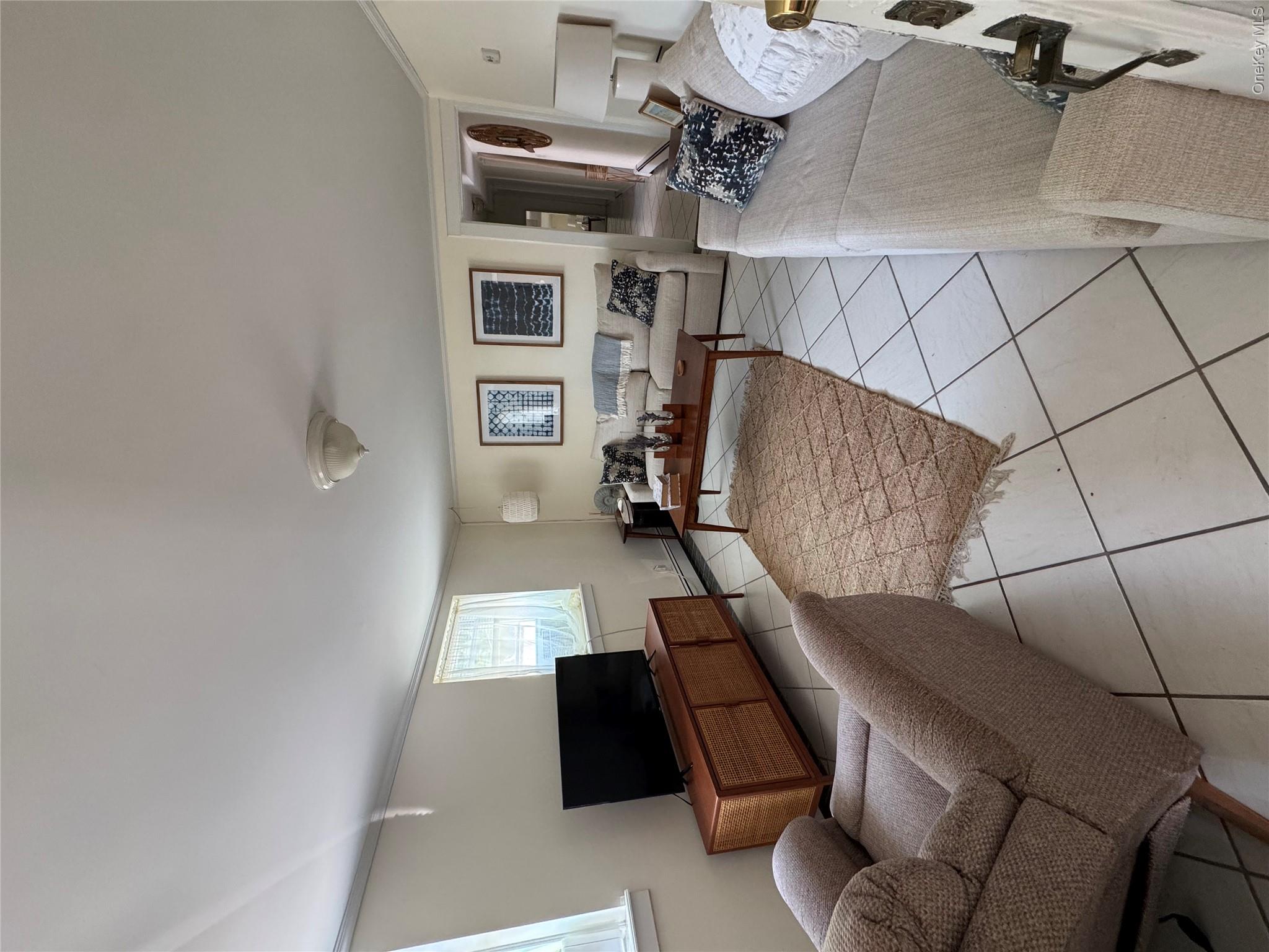 3 Clayton Avenue – For Rent photo 3