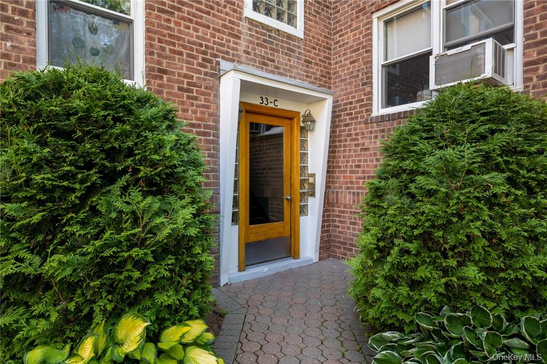 33 E Grand Street, Unit C2C photo 2