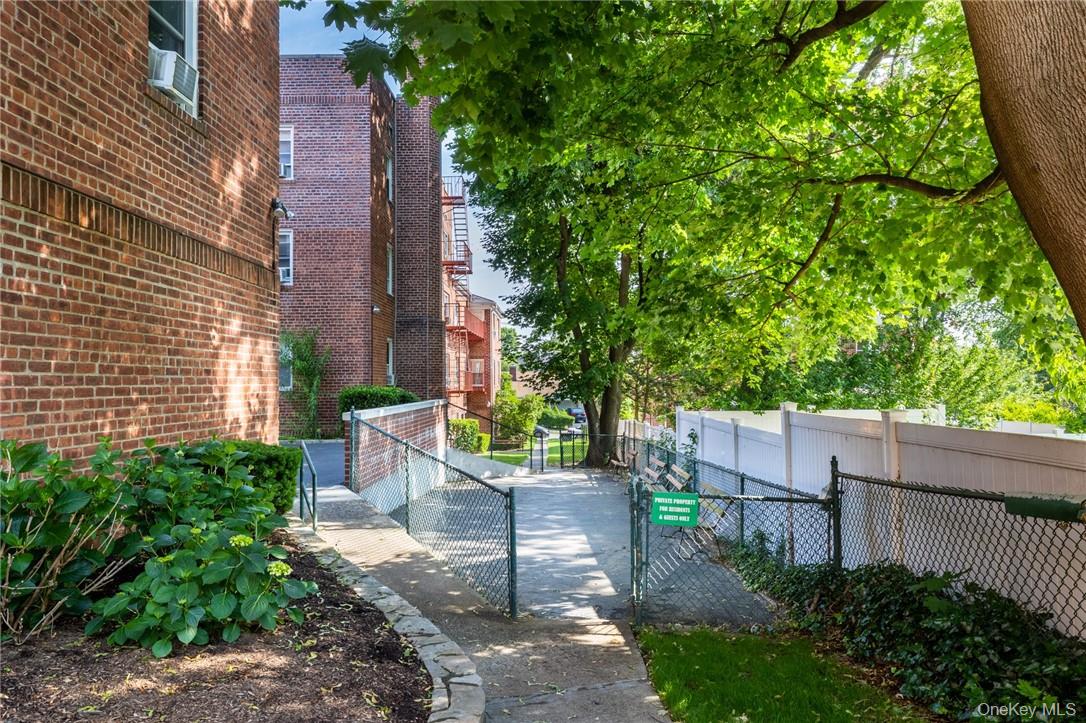 33 E Grand Street, Unit C2C photo 16