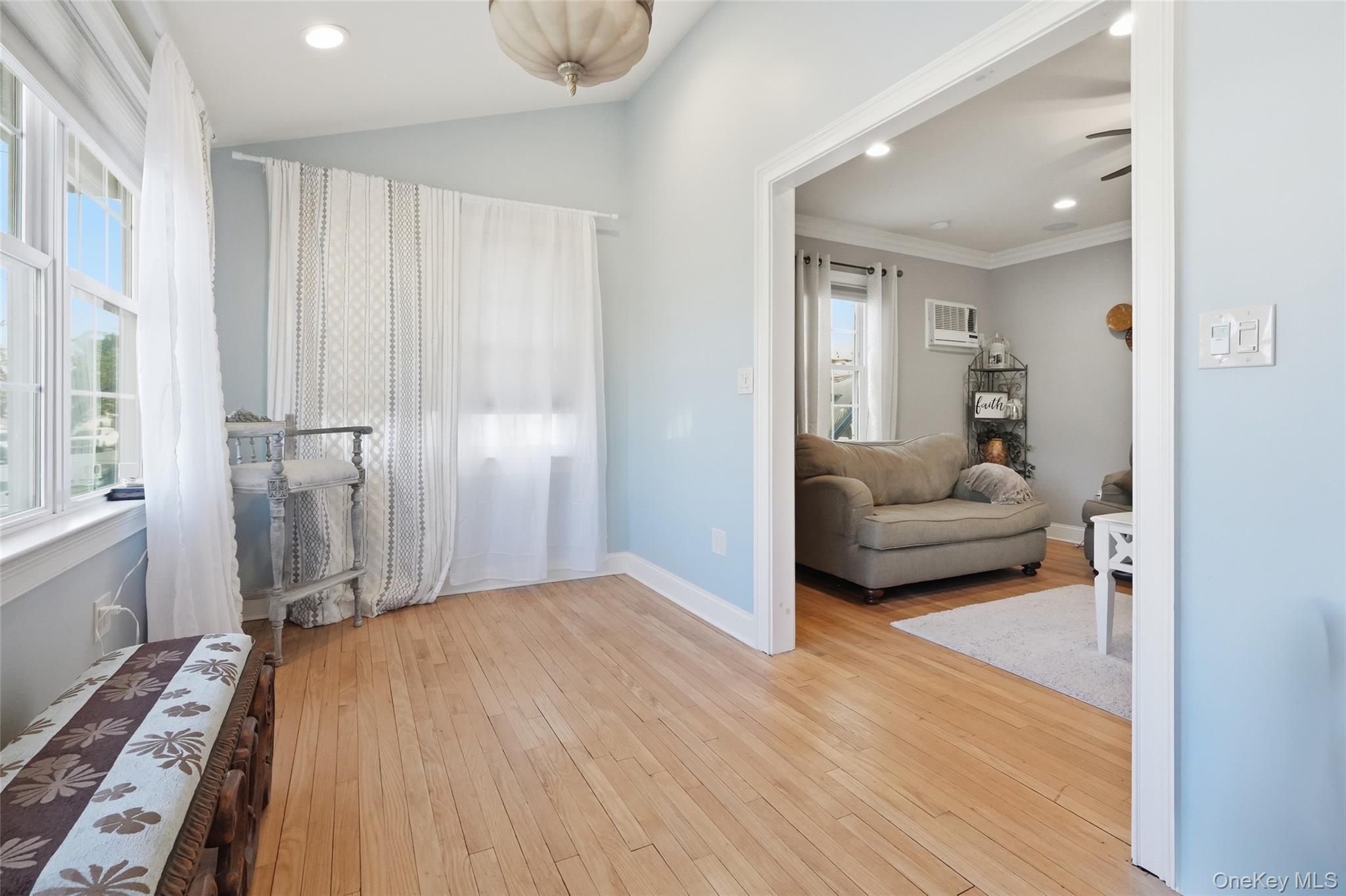 2913 Davis Street – For Sale photo 2