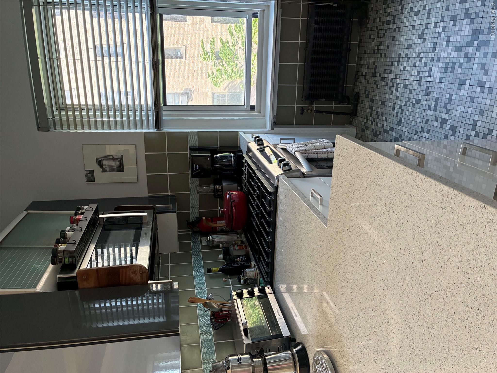 250 Cabrini Boulevard, Unit 4A photo 10