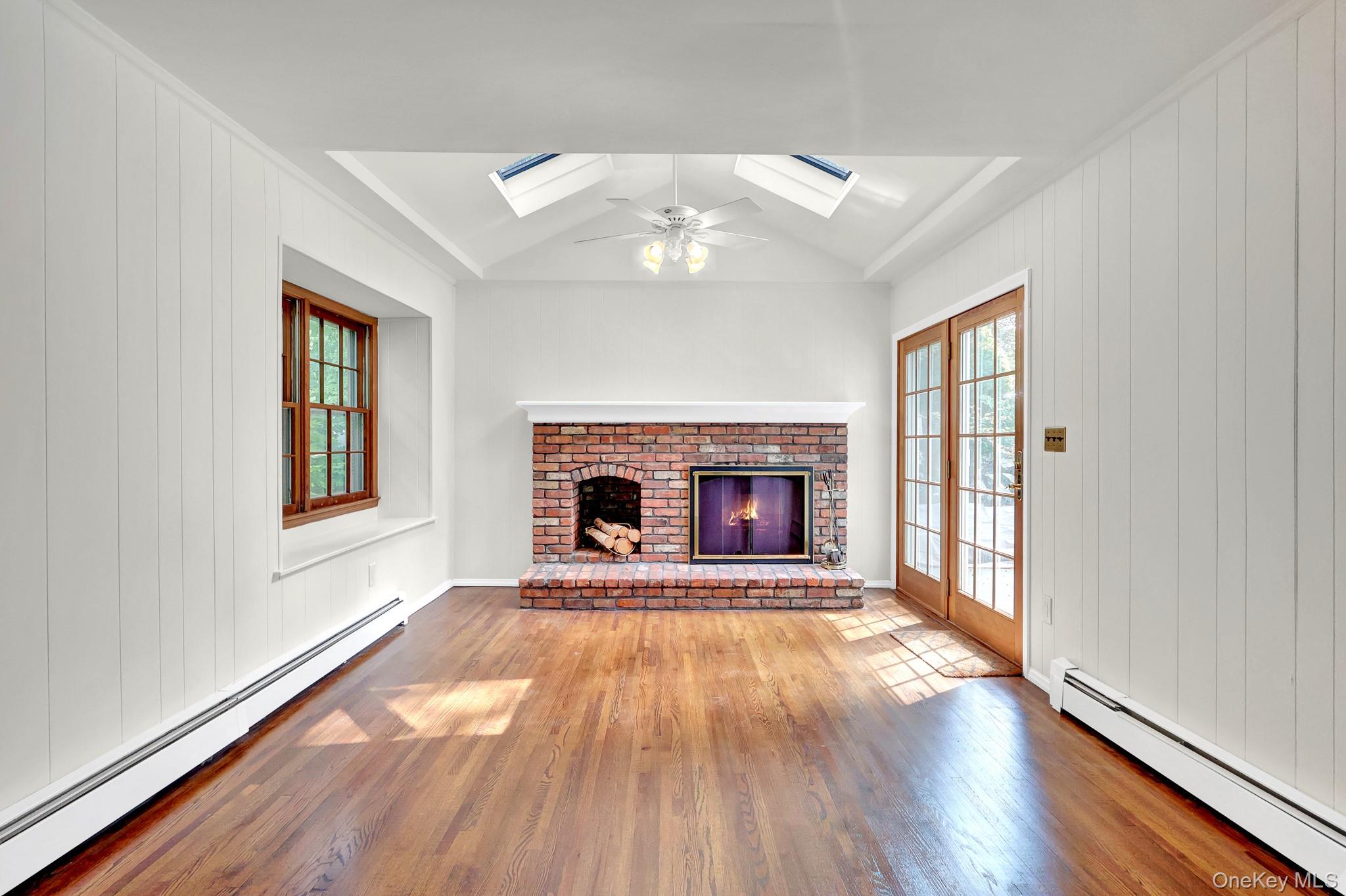 15 Tobi Lane – For Sale photo 11