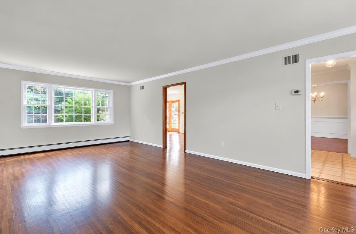 15 Tobi Lane – For Sale photo 16